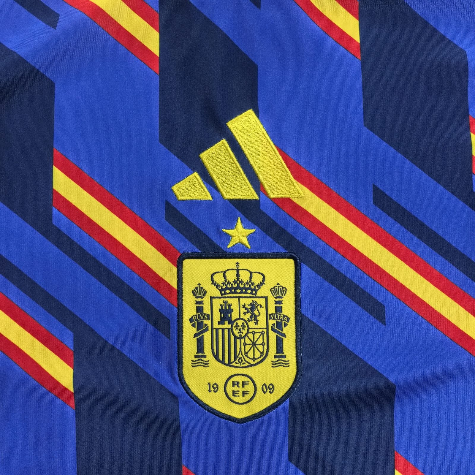 Spain Training Set 2026/27 (Red) - Back