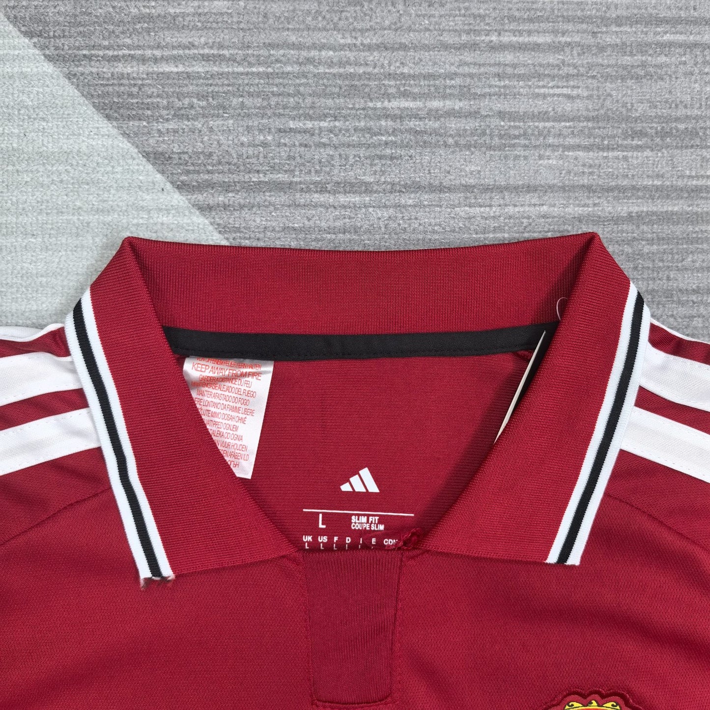 Manchester United Home Jersey 2026/27 - Detail