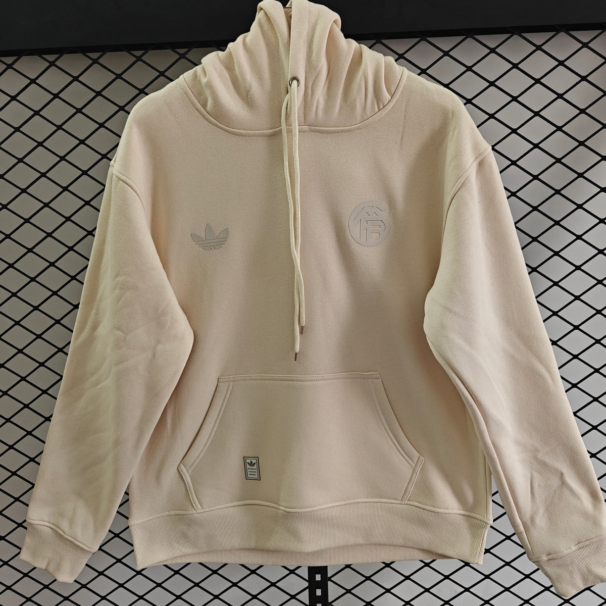 Bayern Munich 2025/26 Away Player Version Hoodie - Cream