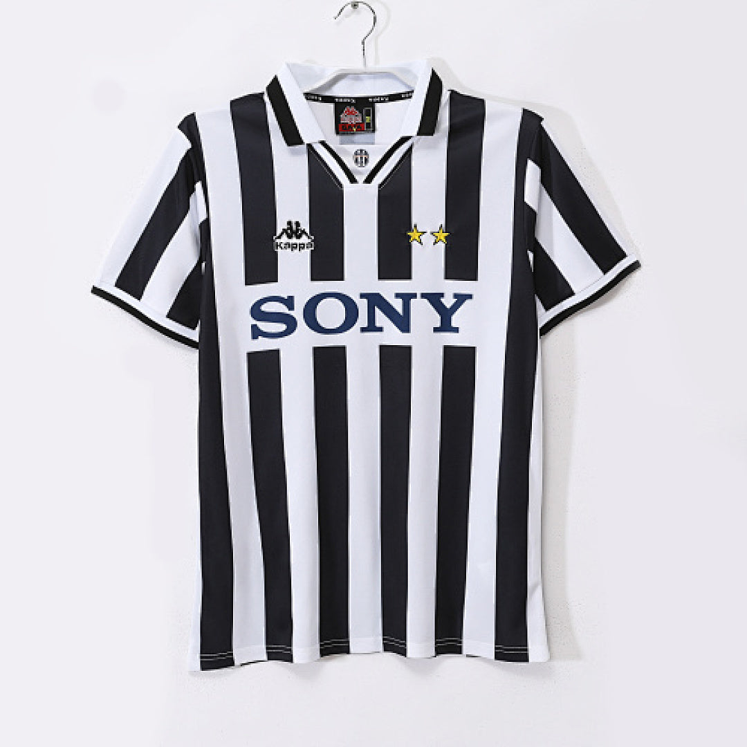 Juventus 1995/97 Home Retro Jersey - Front