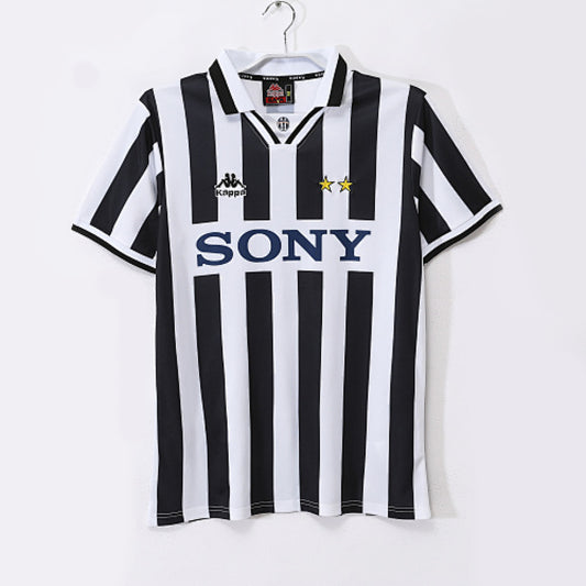 Juventus 1995/97 Home Retro Jersey - Front
