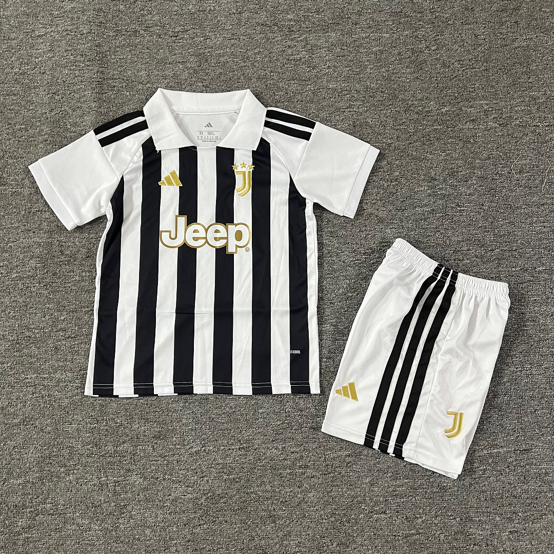 Juventus 2026/27 Home Kids Football Kit Kids Version - Front
