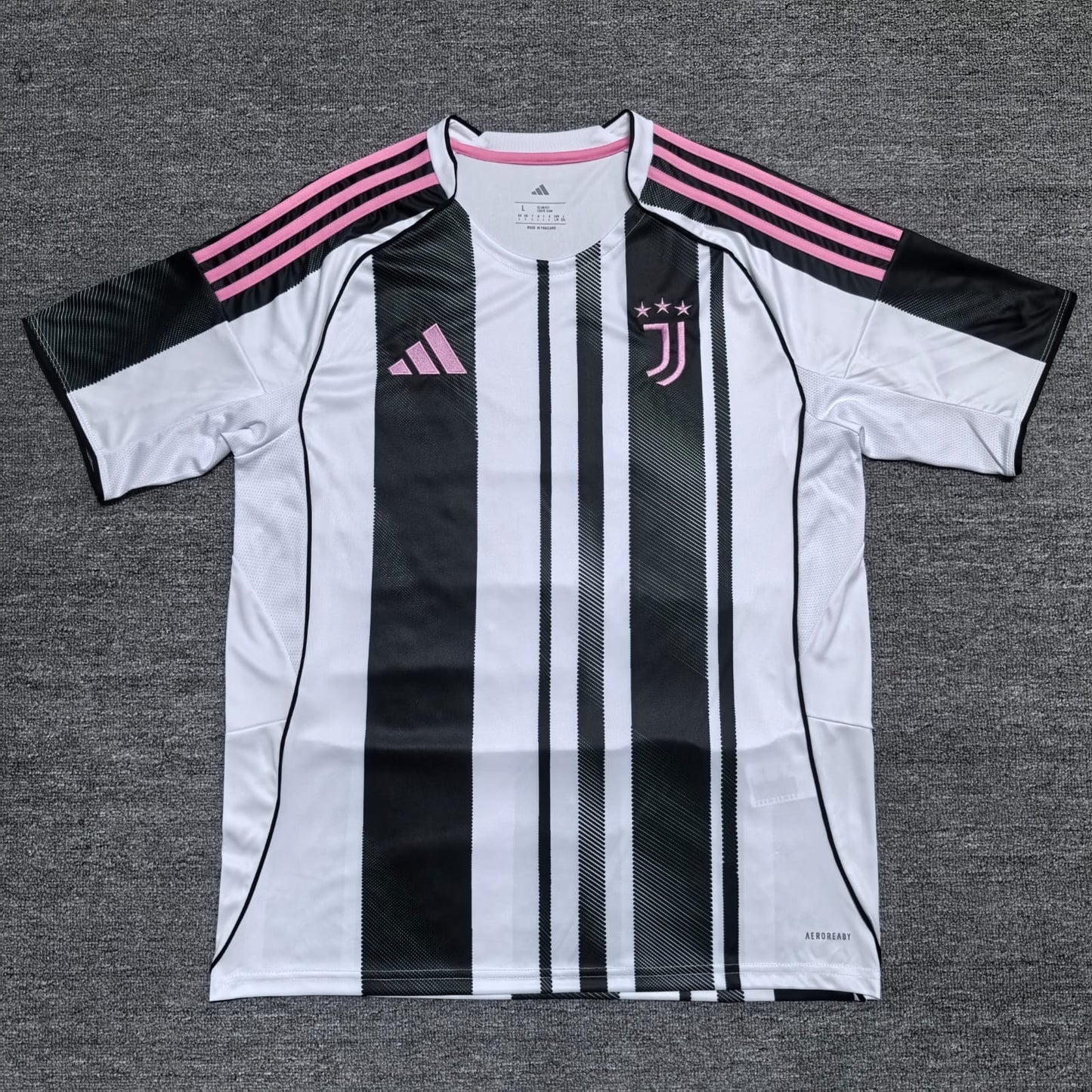 Juventus 25-26 jersey front