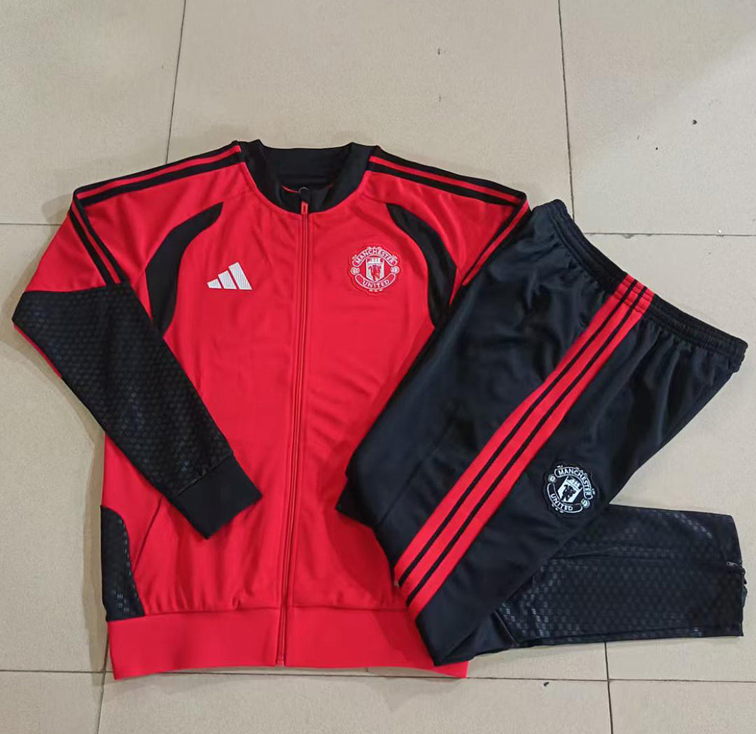 Manchester United 2026/27 Full-Zip Kids Winter Training Set - Red/Black - clean full set view