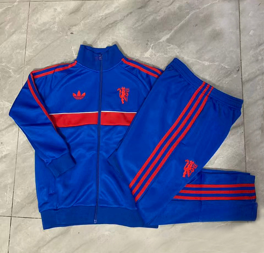 Manchester United 2026/27 Full-Zip Kids Winter Training Set - Royal Blue/Red - clean full set view