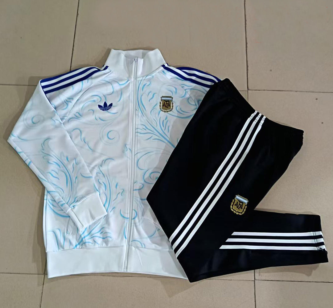 Argentina 2026/27 Full-Zip Kids Winter Training Set - White/Light Blue Graphic - clean full set view