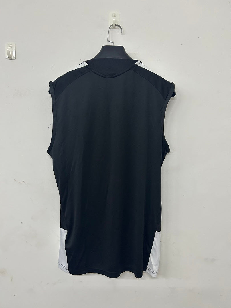 Liverpool Black Sleeveless Training Kit 2026/27 - view 4