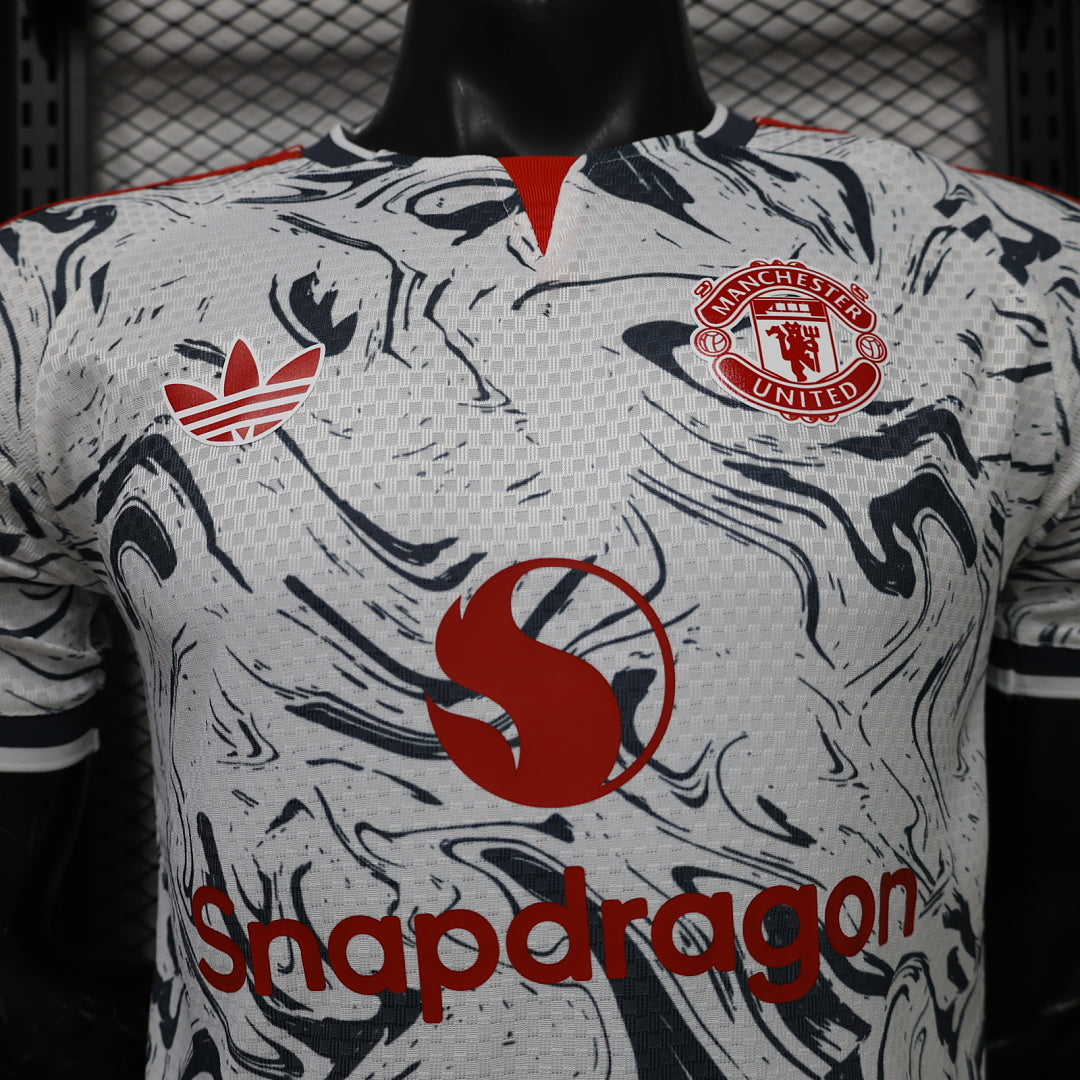 Manchester United 2026/27 Flower White Special Edition Player Version Jersey - Detail 2