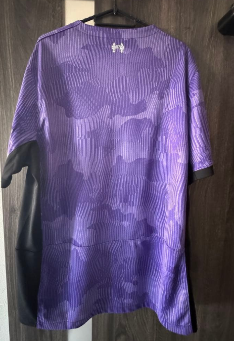 [stock] Liverpool 2023/24 Purple Black Third Jersey - Nike Standard Chartered - view 2