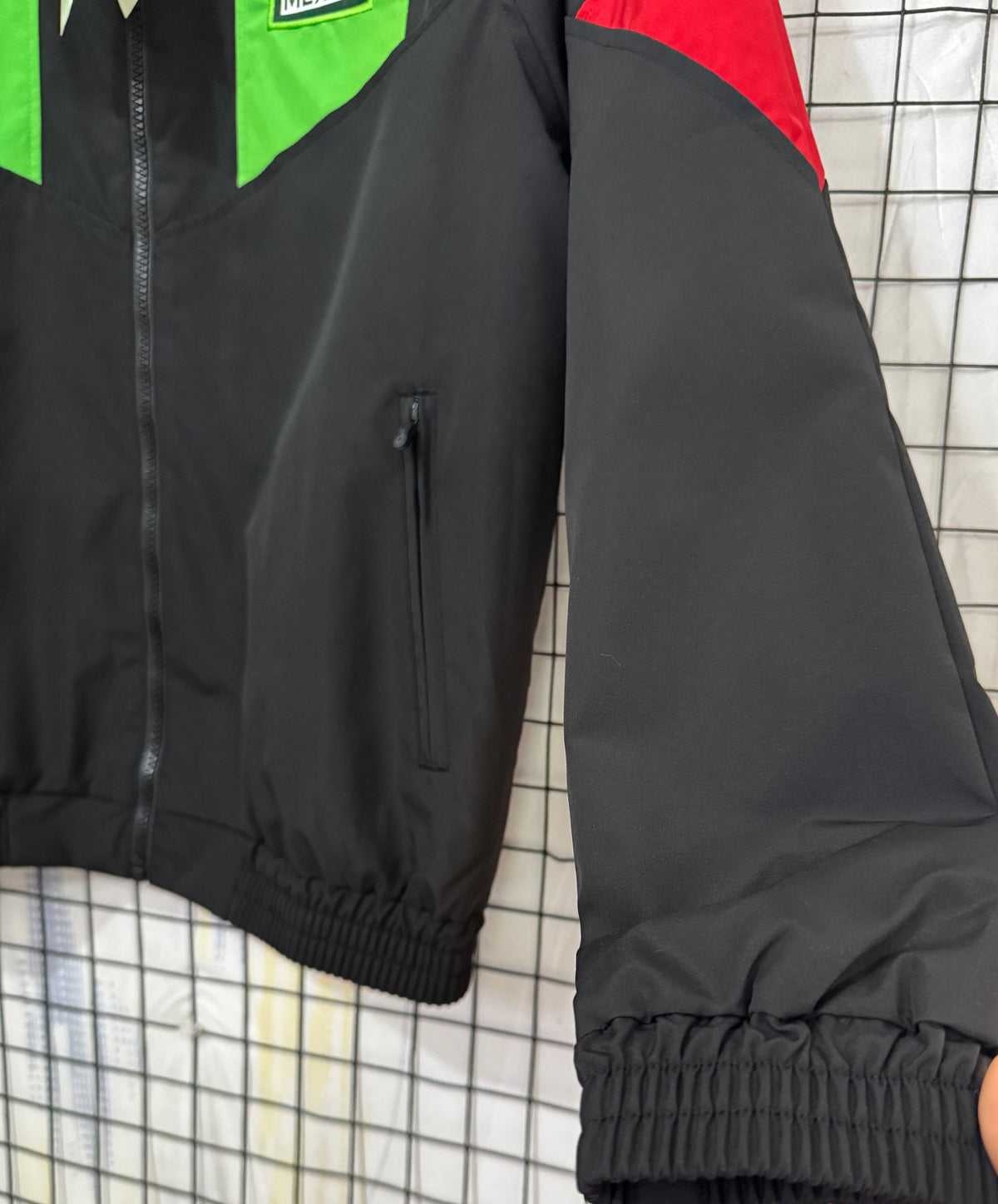 Mexico 2026 Black & Green Windbreaker - supplier image 4