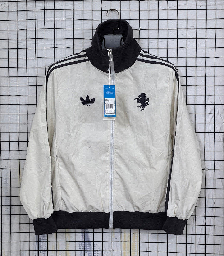 Juventus 2024/25 Off-White Waterproof Windbreaker front